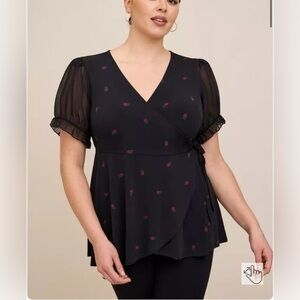 Torrid black floral knit chiffon puff sleeve wrap top  Size 3X A39